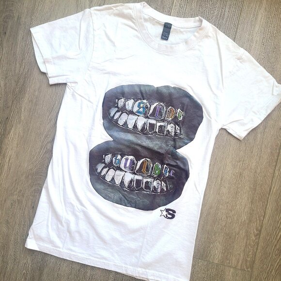 white t-shirt with grills print, size M - Picture 1 of 8
